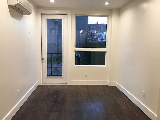 Rented by Premier Metro Realty Corp | media 7