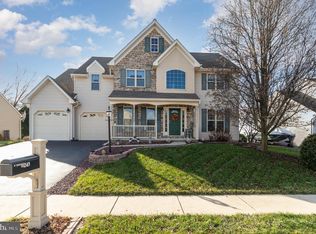 243 Mountain View Dr, York, PA 17404