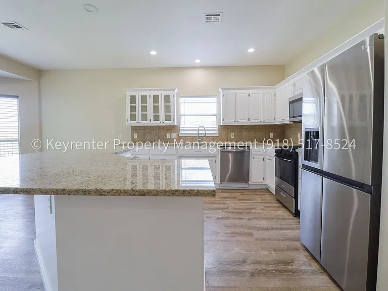 806 W 118th St S — Photo 27