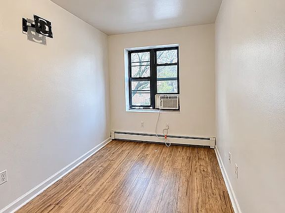4th image of 972 Gates Ave Floor 2