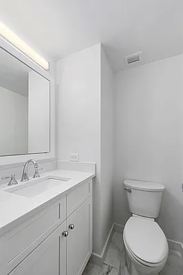 Bathroom, photo 1