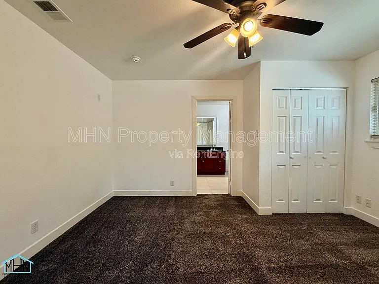100 Bluet Ln — Photo 13