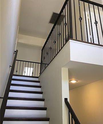 3rd image of 800 Meadowland Dr APT G