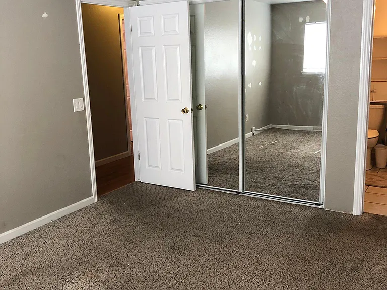 24178 Groven Ln — Photo 14