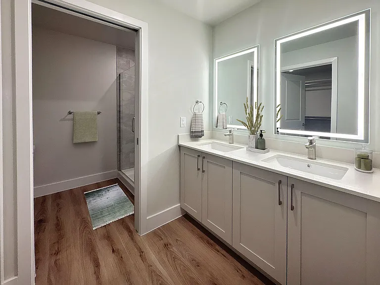 Bimini Square Apartments — Photo 56