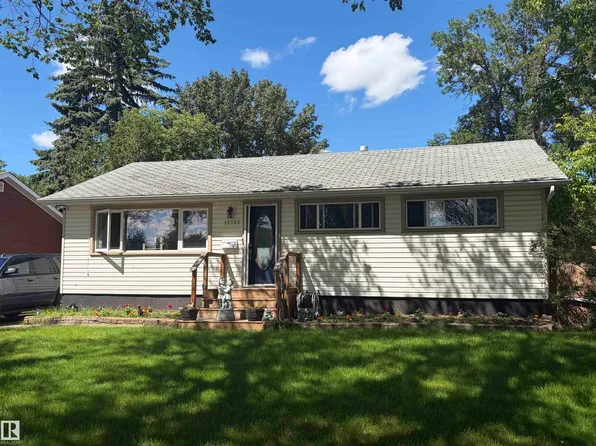 15922 92nd Ave NW, Edmonton, AB T5R 5C6