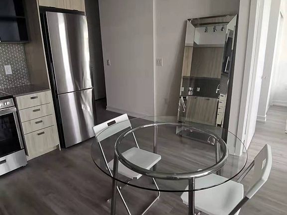 5th image of 10 De Boers Dr #1102