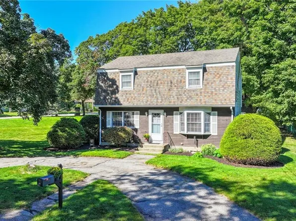 14 Sutton St, Smithfield, RI 02828