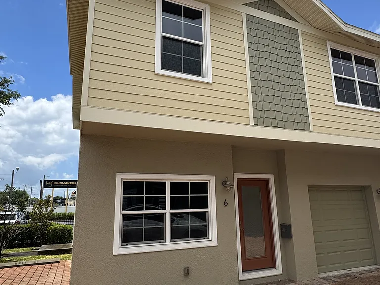 3701 W Carmen St #6 — Photo 1