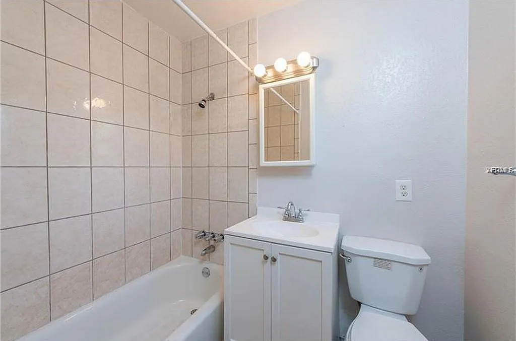 7003 Duncan Ave — Photo 2