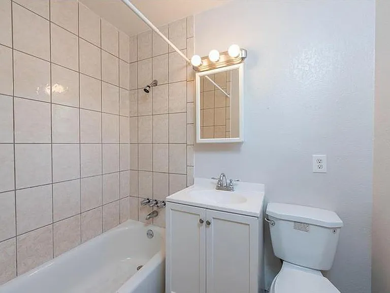 7003 Duncan Ave #B — Photo 2