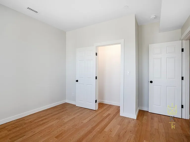 27 Linden St #1 — Photo 11