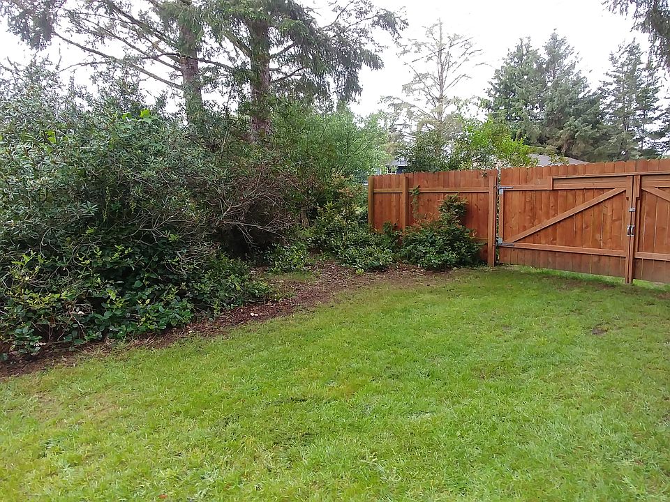 2nd image of 456 Centaurus Ave SW