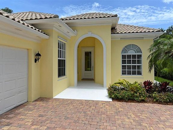 2nd image of 5885 Ferrara Dr