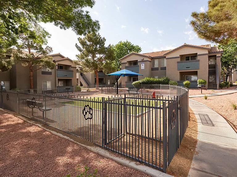 Ventana Canyon Apartments — Photo 44