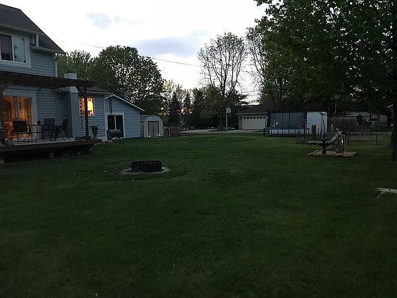 4th image of 400 Minnesota St E