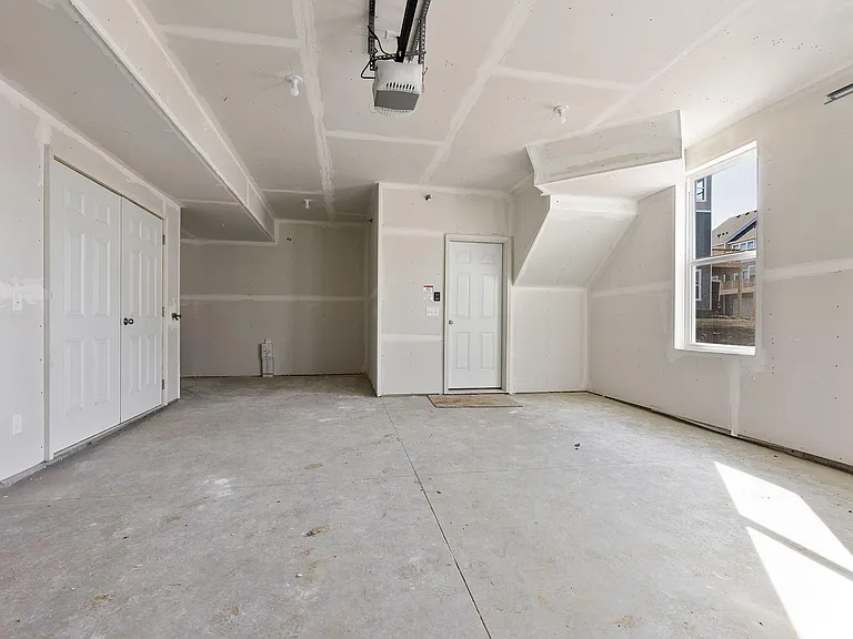 5182 Hampton St NE — Photo 31