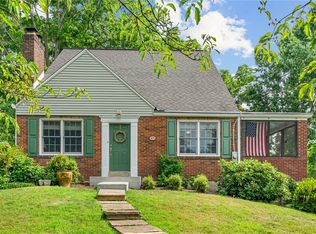 405 Chessbriar Dr, Bethel Park, PA 15102