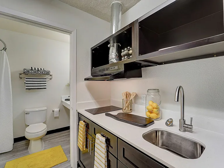 Vivo Living Willowbrook Kitchen