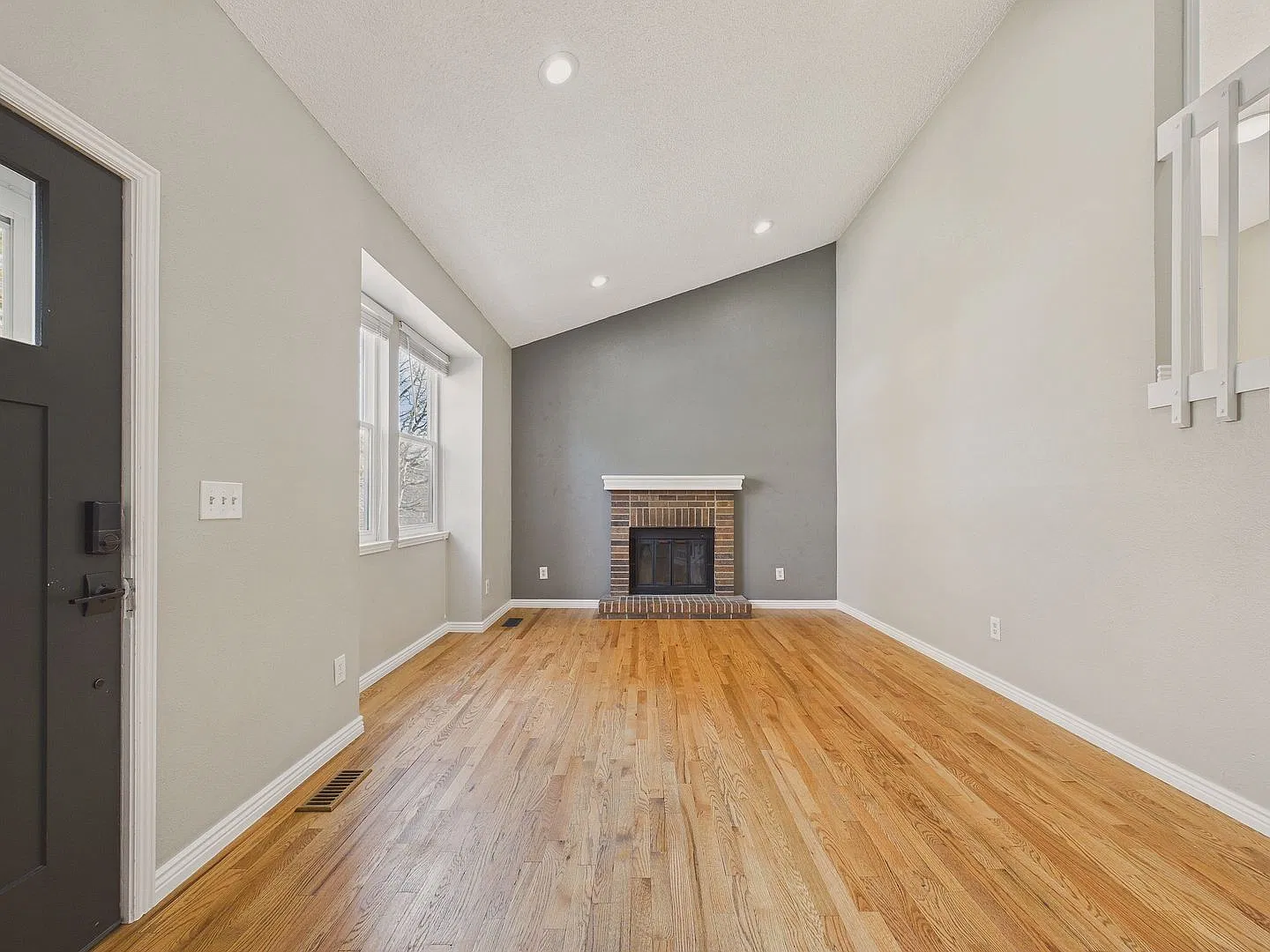 3 bedroom Arvada home — Photo 4