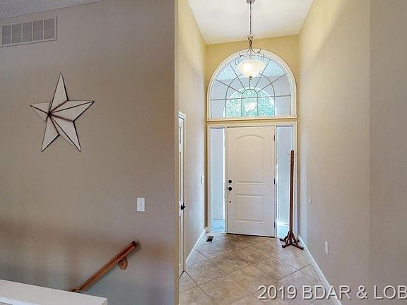3rd image of 631 Greystone Ln