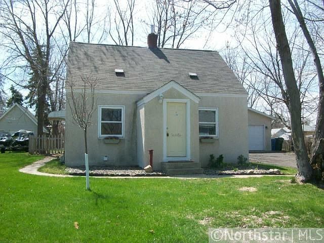 1st image of 638 Van Buren St