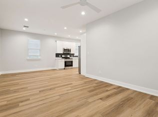 Spacious 3 Bedroom, 2 Bath Apartment with Modern Appliances, New Orleans, LA 70118