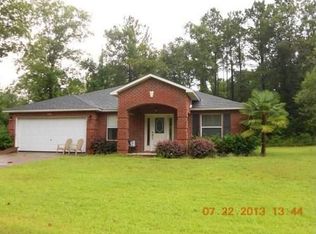 136 Pleasant Way, Defuniak Springs, FL 32435