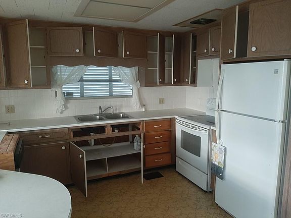 5th image of 515 Riviera Blvd E