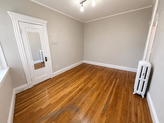 3rd image of 69 Park Dr APT 10