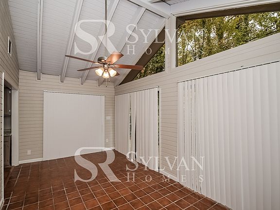 3rd image of 2435 Burgundy Dr