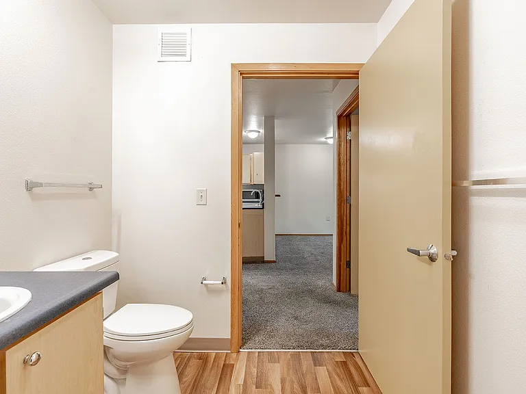INCOME RESTRICTED Affordable Apartments in Hazelwood! — Photo 29