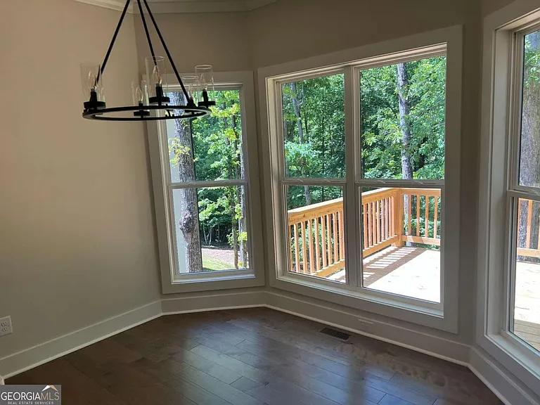370 Ansley Dr — Photo 19