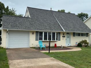 15 Vermont Turn, Levittown, PA 19054