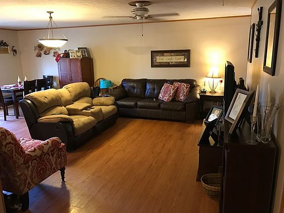 5th image of 3755 Locust Hill Dr E