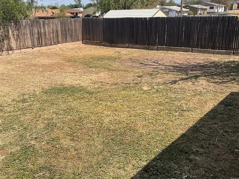 1107 Barnes Ave — Photo 6