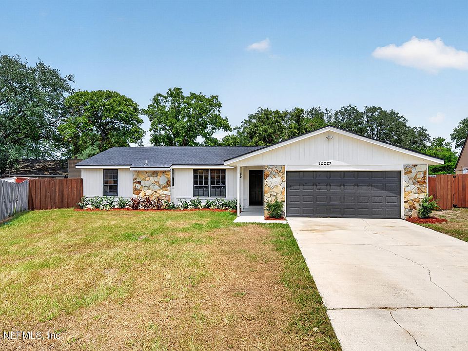 1st image of 12227 CHIPPENHAM Court