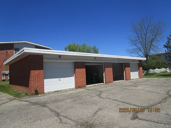 3rd image of 8206 Florida St