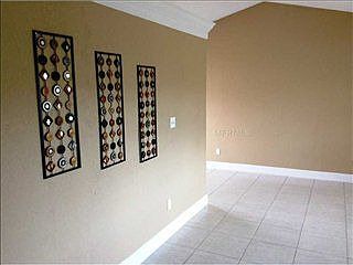 3rd image of 405 Buttonwood Dr