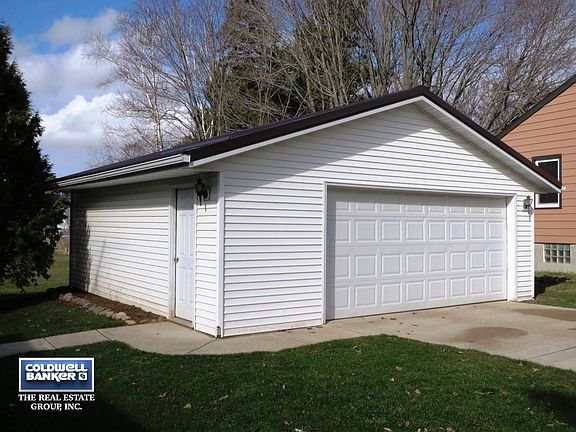 Newer 2.5 Car Detached Garage!