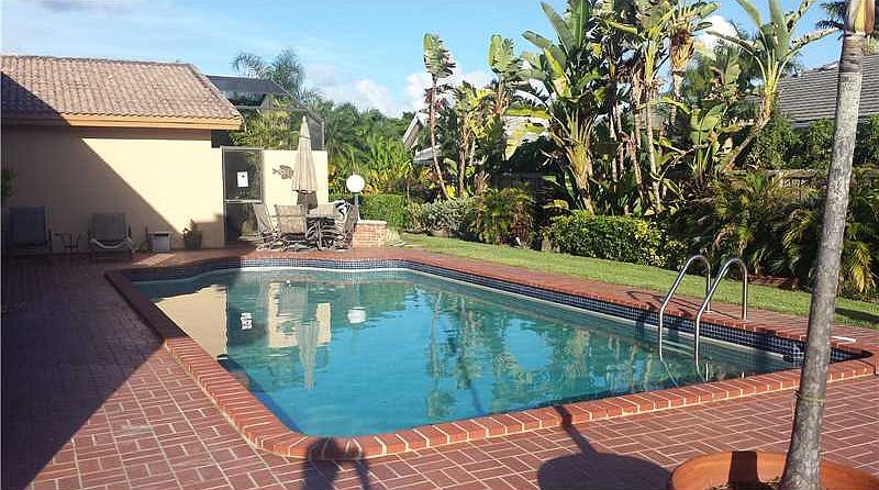 2nd image of 10090 SW 144th St