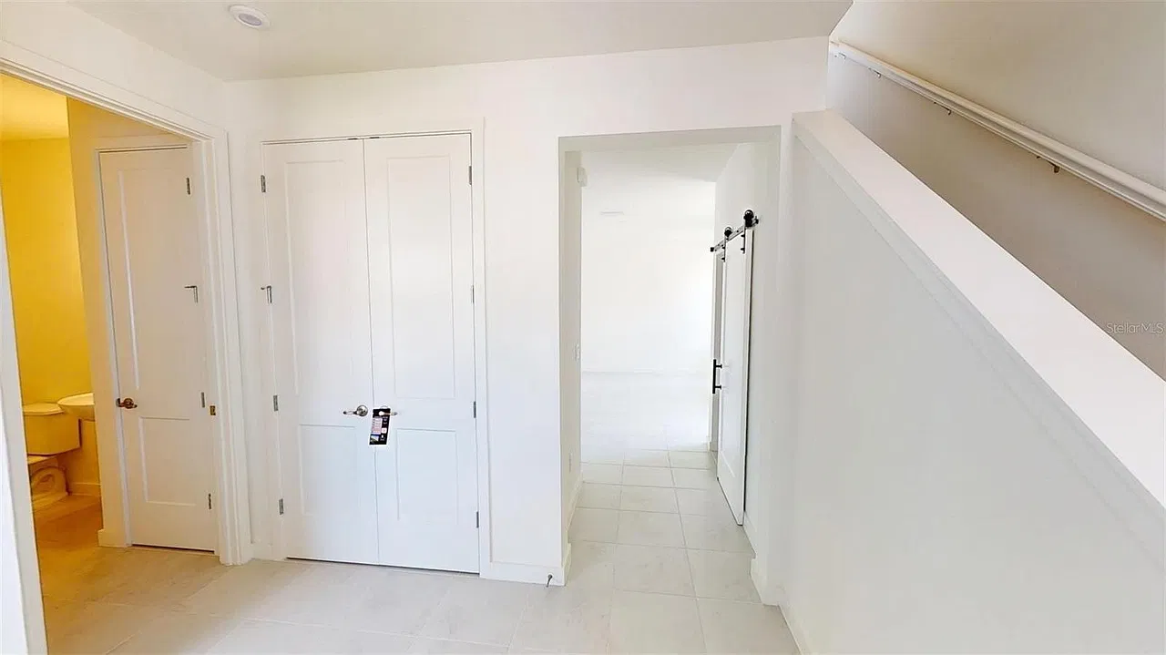 3 bed, 1725 sqft, $2,500 — Photo 4