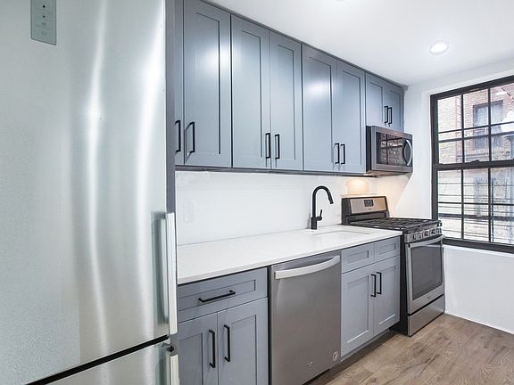 3rd image of 2588 7th Ave #1