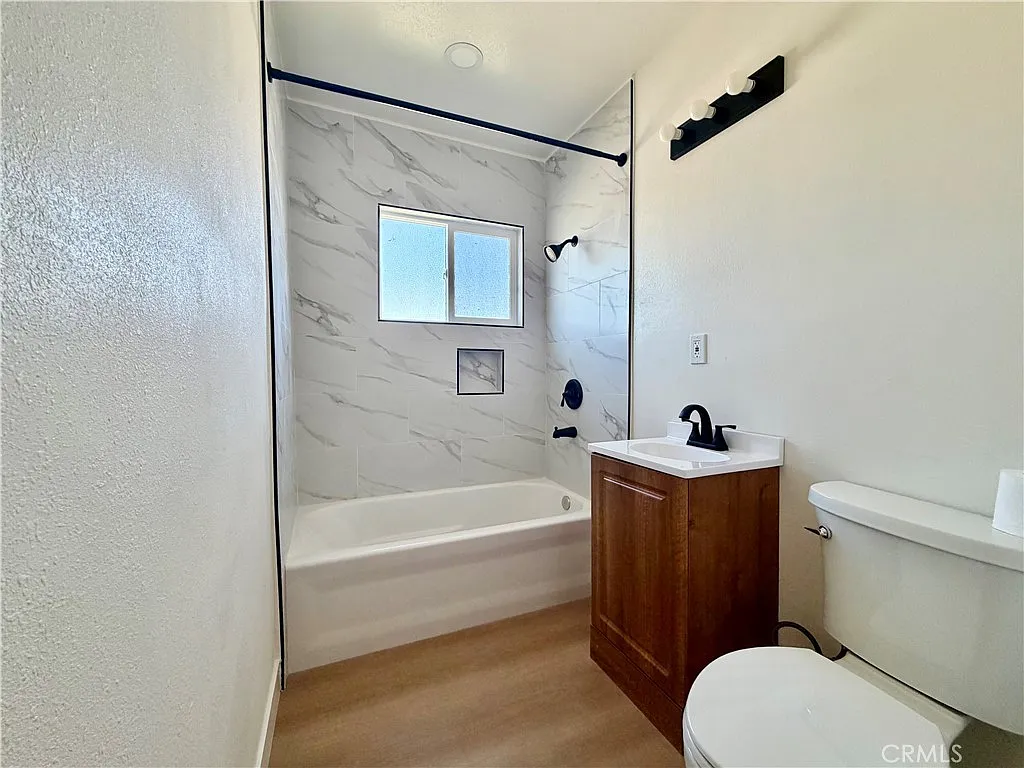 1 bed, 700 sqft, $1,825 — Photo 3