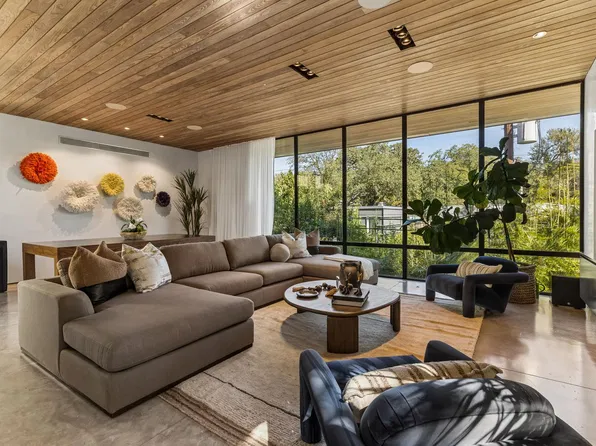 2304 Indian Trl, Austin, TX 78703