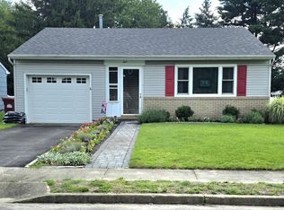 4 Basset Dr, Toms River, NJ 08757