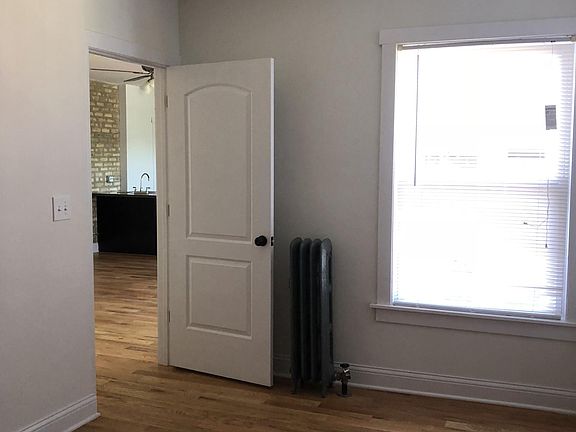 5th image of 4734 N Whipple St APT 2A