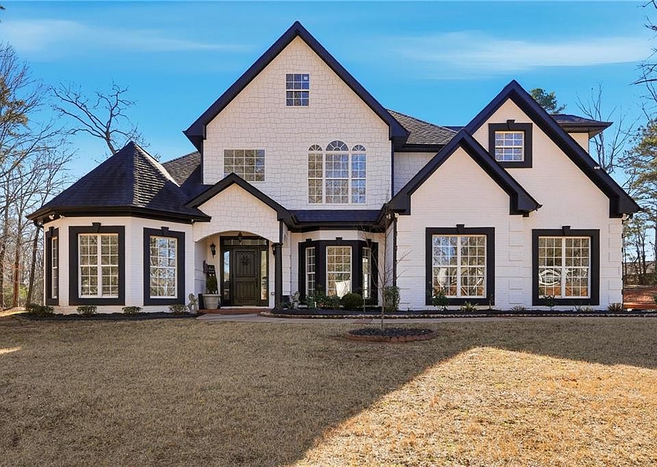 1st image of 100 Tanners Bridge Rd