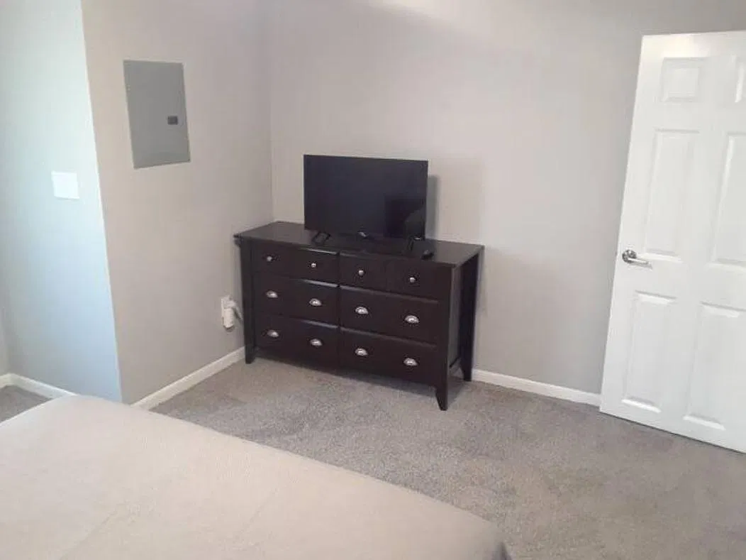 2 bed, 800 sqft, $1,295 — Photo 3