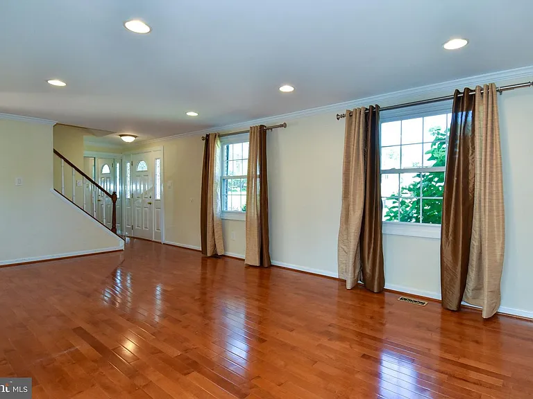 4037 Broadwire Dr — Photo 27